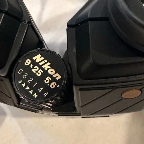 Nikon Travelite 9 x 25 5.6° Compact Size Binoculars With Case - Picture 2 of 6